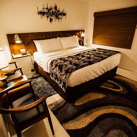 Roadrunner Lodge Motel トゥクムカリ エクステリア 写真