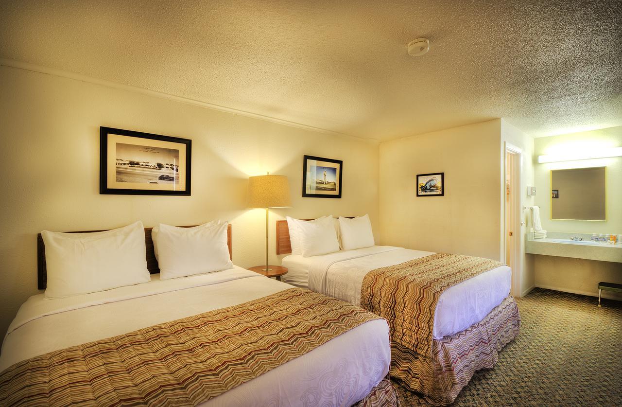 Roadrunner Lodge Motel トゥクムカリ エクステリア 写真