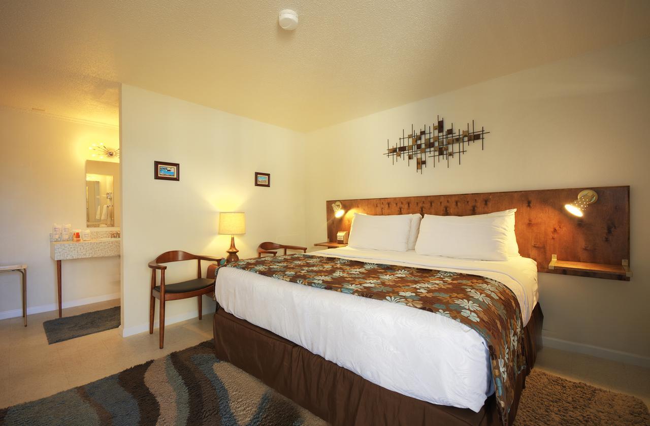 Roadrunner Lodge Motel トゥクムカリ エクステリア 写真