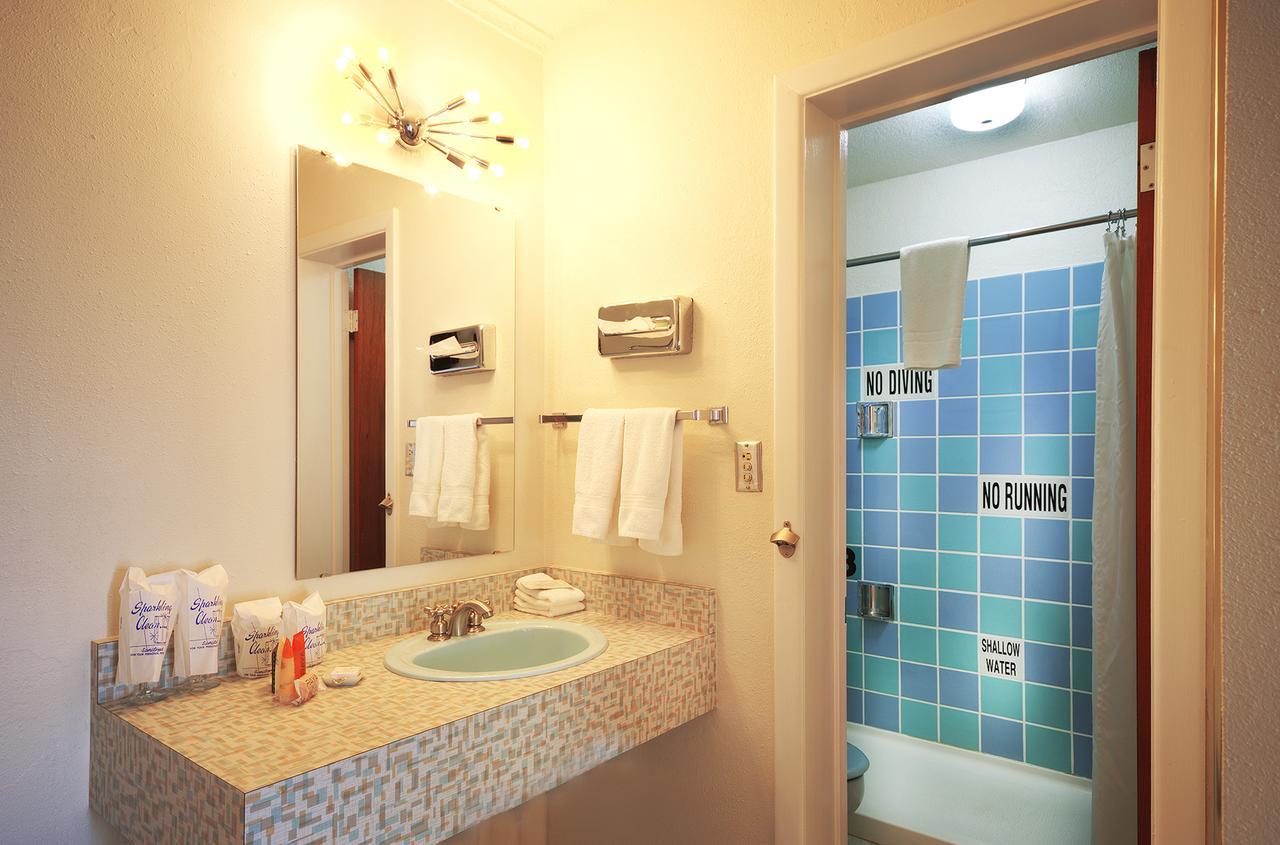 Roadrunner Lodge Motel トゥクムカリ エクステリア 写真