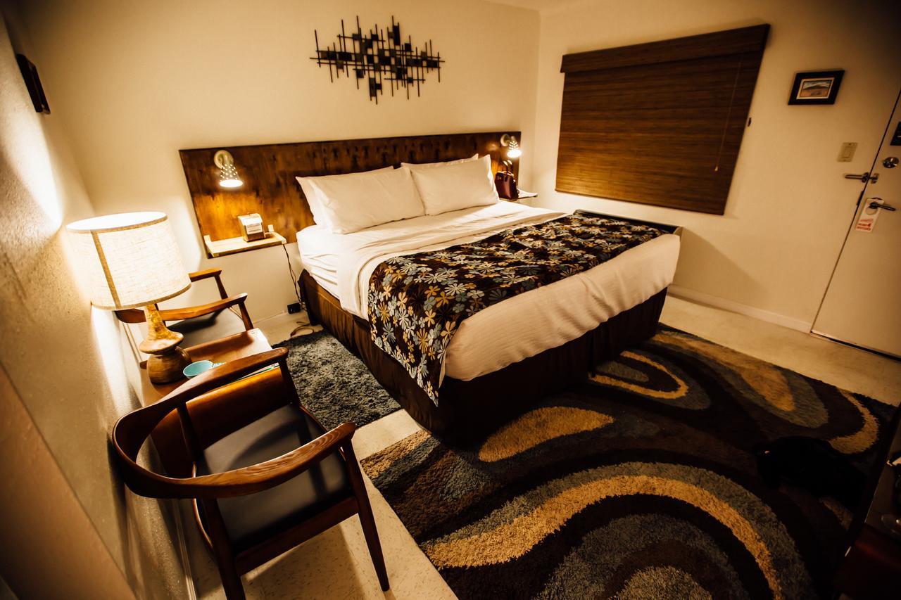 Roadrunner Lodge Motel トゥクムカリ エクステリア 写真