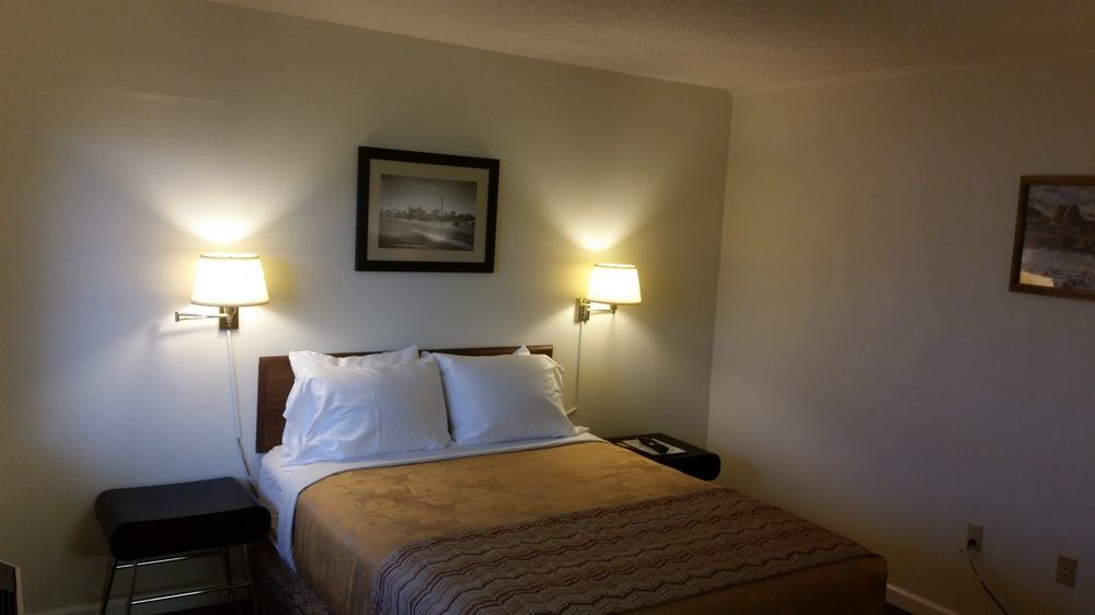 Roadrunner Lodge Motel トゥクムカリ エクステリア 写真
