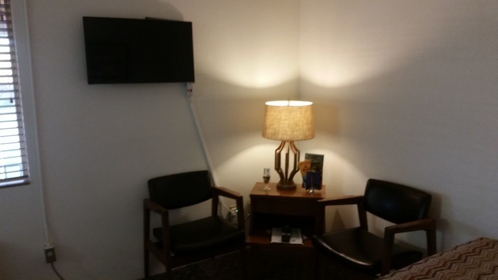 Roadrunner Lodge Motel トゥクムカリ エクステリア 写真
