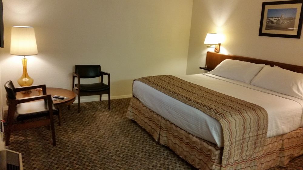 Roadrunner Lodge Motel トゥクムカリ エクステリア 写真
