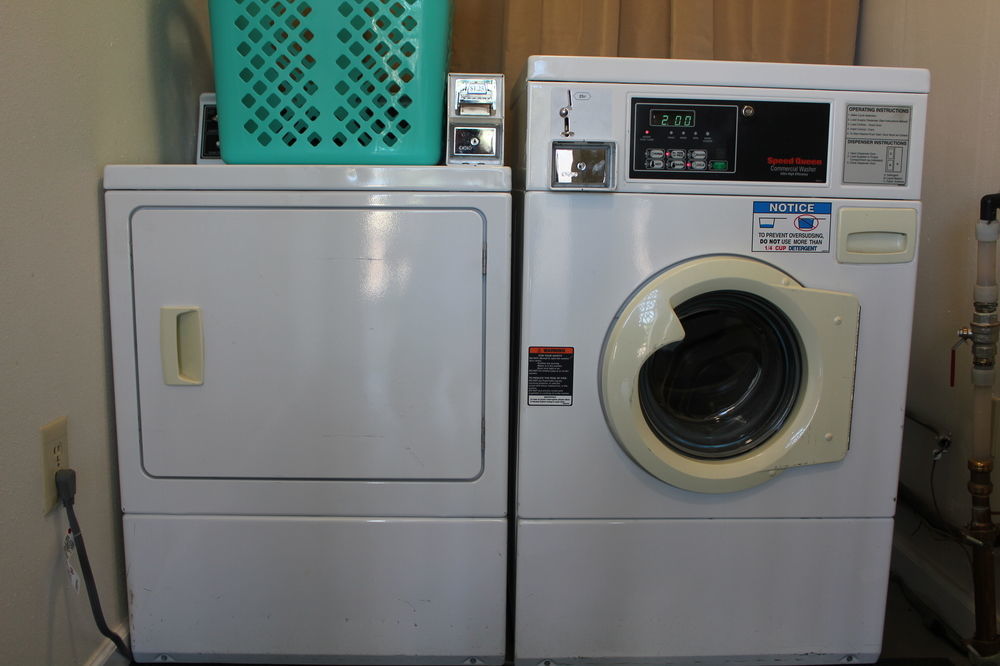Roadrunner Lodge Motel トゥクムカリ エクステリア 写真